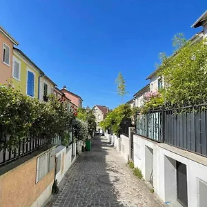 Charming Townhouse With Garden In The Of Ferienhaus Paris