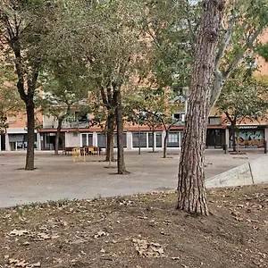 8 Min Walk To The & 10 Min Walk To Convention Centre ! Apartment Barcelona